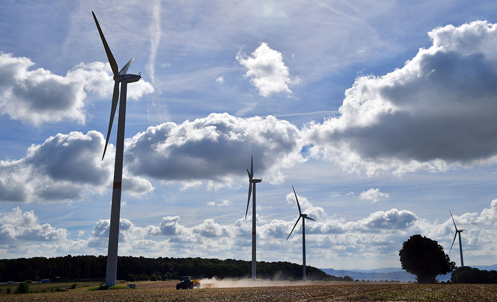 Energija iz vjetra (foto: EPA/MARTIN SCHUTT)