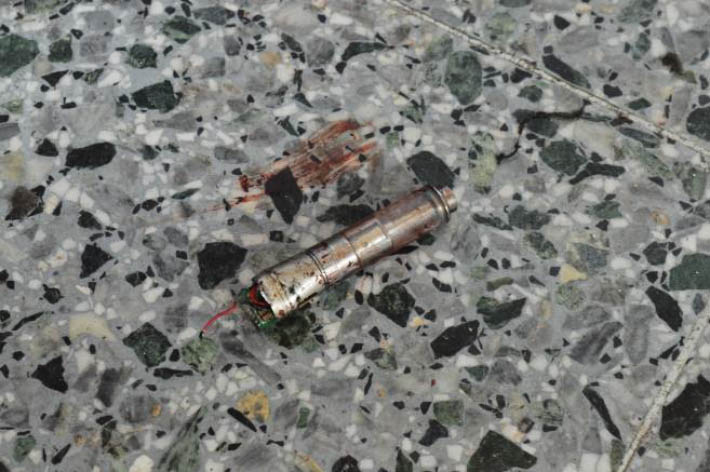 Fotografije bombe korištene u napadu u Mančesteru - mogući okidač lociran u napadačevoj lijevoj ruci (Foto: NY Times)