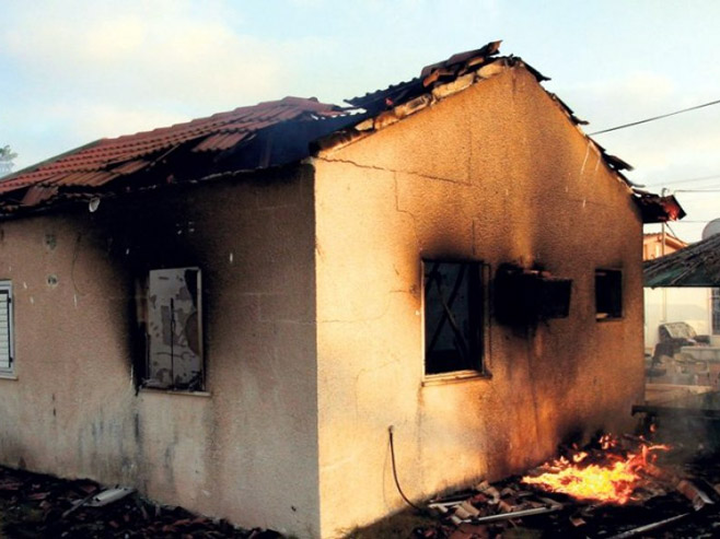 Kosovo: Zapaljena srpska kuća (arhiva) - 
