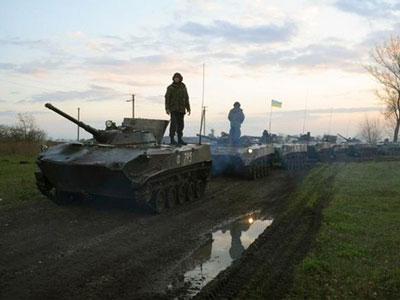 Tenkovi vna istoku Ukrajine - Foto: Beta/AP