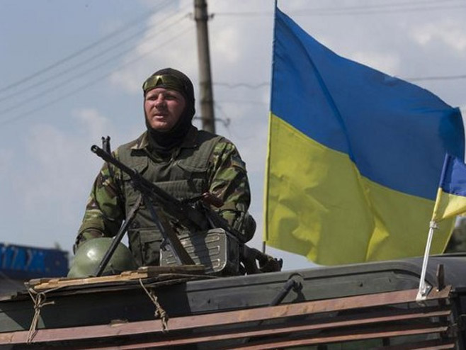 Ukrajniski vojnik u blizini Donjecka - Foto: Beta/AP