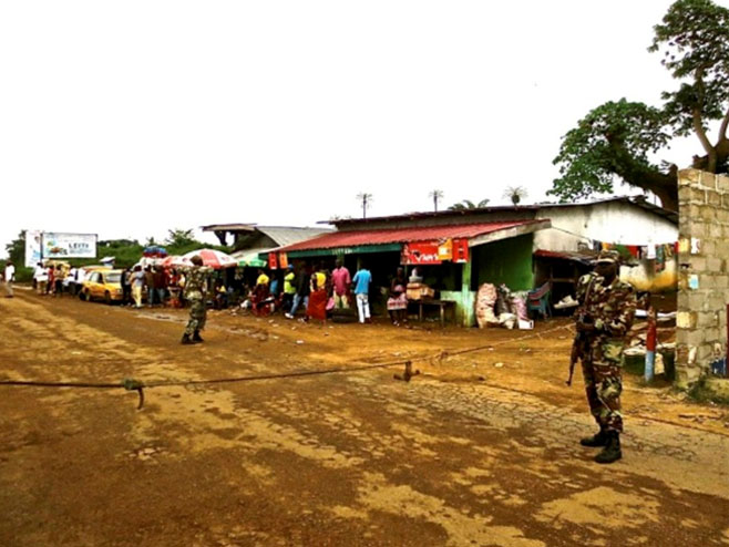 Napadnuta bolnica, zaraženi ebolom - Foto: REUTERS