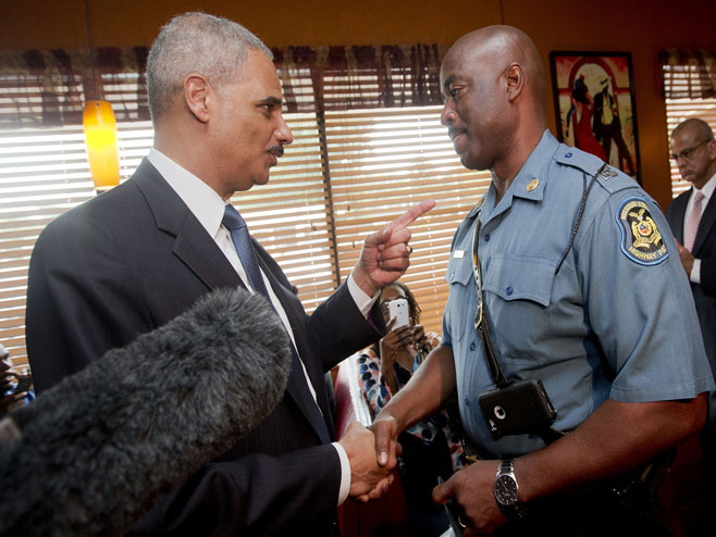 Erik Holder (lijevo) u posjeti Fergusonu - Foto: Getty Images