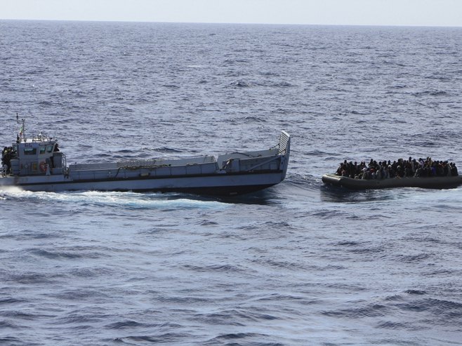 Brod sa imigrantima - Foto: ilustracija