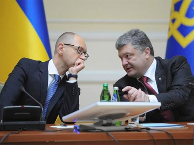 Arsenij Јacenjuk i Petro Porošenko - Foto: AP