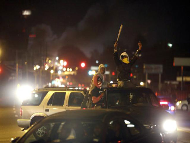 Ferguson - nemiri - Foto: AP