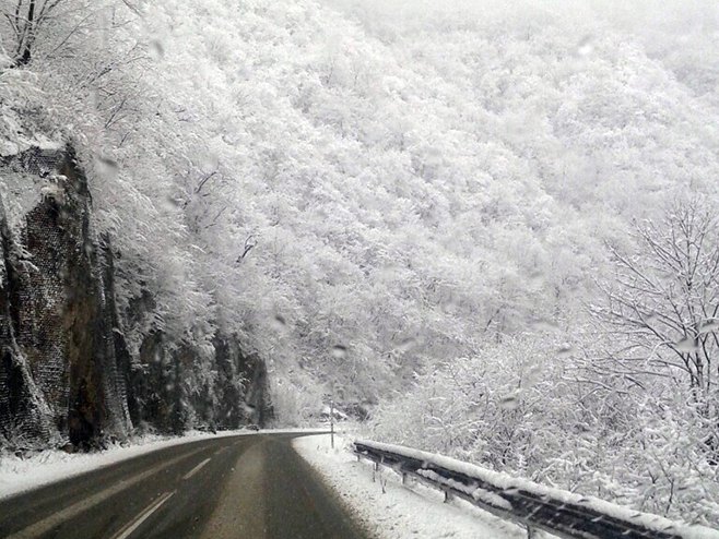 Putevi RS, snijeg - Foto: RTRS