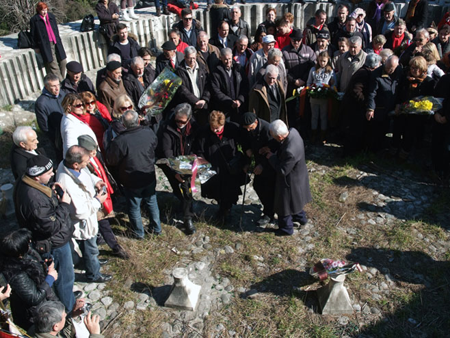Mostar: Partizansko groblje - Foto: SRNA