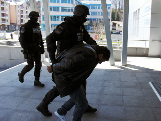 SIPA: Hapšenje u Bihaću zbog trgovine ljudima - Foto: SRNA