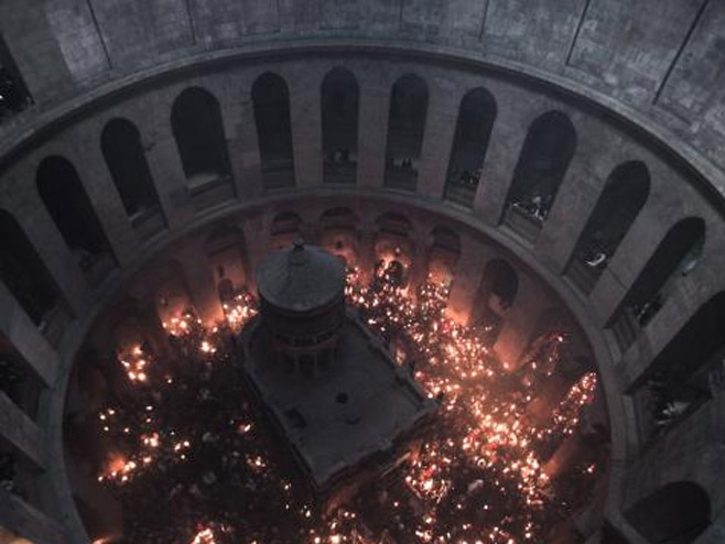 Јerusalim: Zapaljen Sveti oganj - Foto: TANЈUG