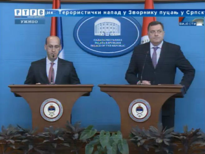 Konferencija za novinare predsjednika Dodika i potpredsjednika Salkića - Foto: Screenshot