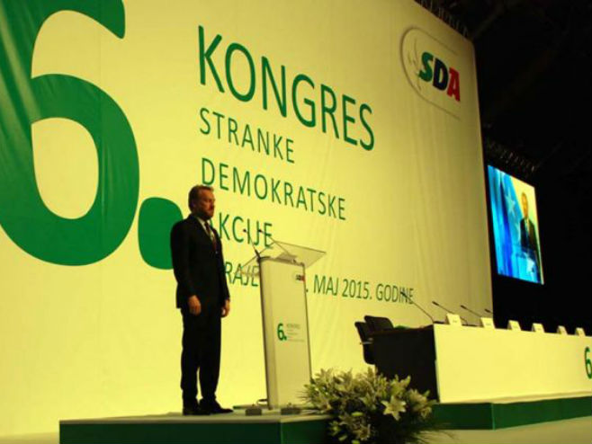 Izetbegović na 6. Kongresu SDA - Foto: SRNA