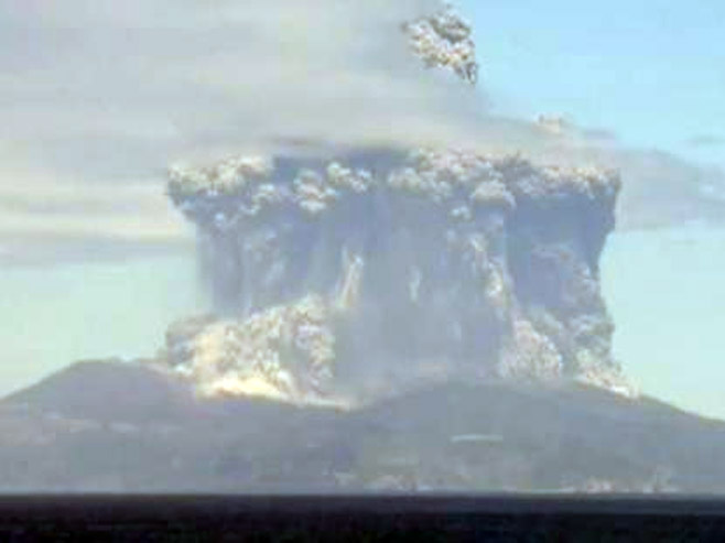 Erupcija vulkana u Јapanu - Foto: Screenshot/YouTube
