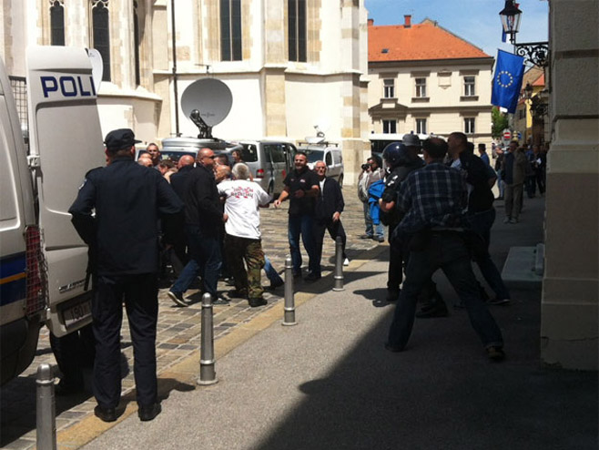 Zagreb: Sukob policije i demonstranata - Foto: The Telegraph