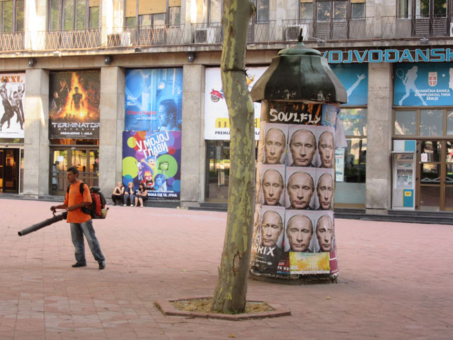 Posteri sa Putinovim likom širom Beograda - Foto: SRNA