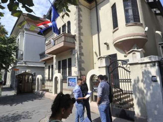 Protest studenata ispred Hrvatske ambasade u Beogradu - Foto: blic.rs