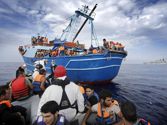 Blizu 50 mrtvih migranata pronađeno u skladištu broda - Foto: ANSA