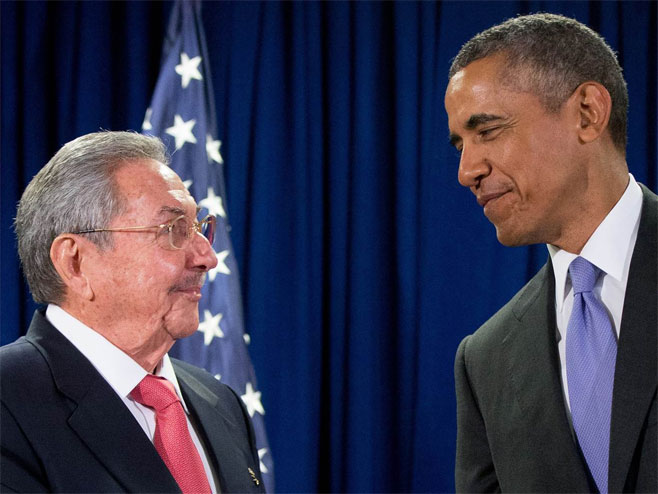 Barak Obama i Raul Kastro razgovarali su na marginama Generalne skupštine UN - Foto: AP