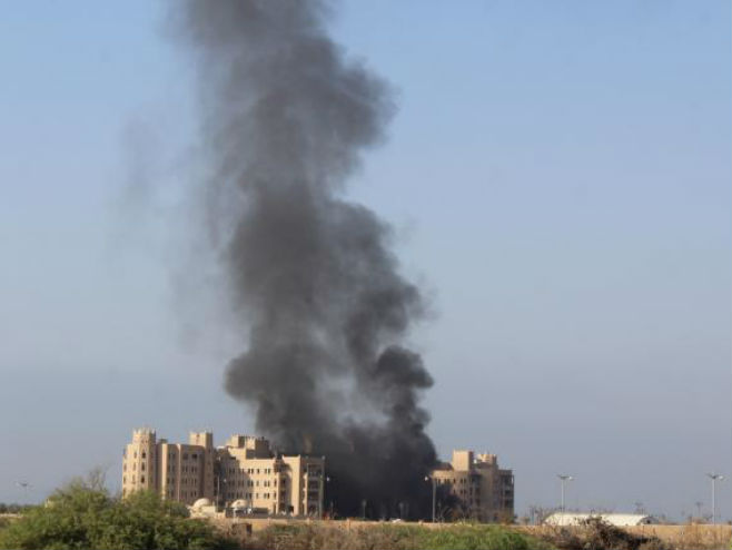 Јemen: Granatiran hotel u Adenu - Foto: AP