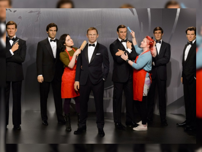 Voštane figure svih dosadašnjih glumaca koji su tumačili slavnog filmskog špijuna DŽejmsa Bonda (foto: http://www.scotsman.com/) - 