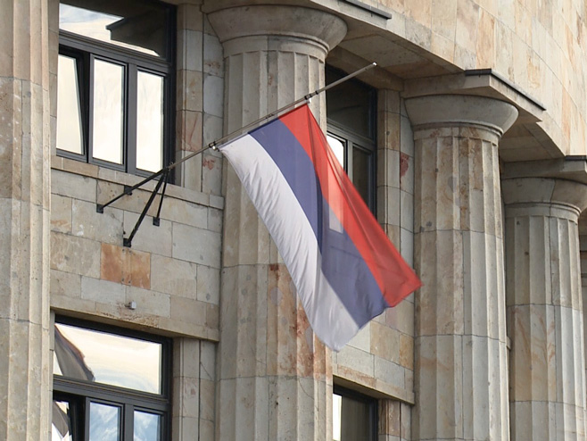 Zastava na pola koplja - Palata predsjednika Republike Srpske - Foto: RTRS