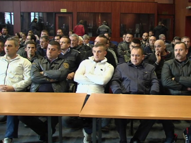 Okrivljeni za terorizam u Kumanovu (Foto: press24.mk) - 