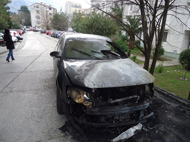 Kotor: Zapaljen automobil poslanika DPS-a - Foto: SRNA