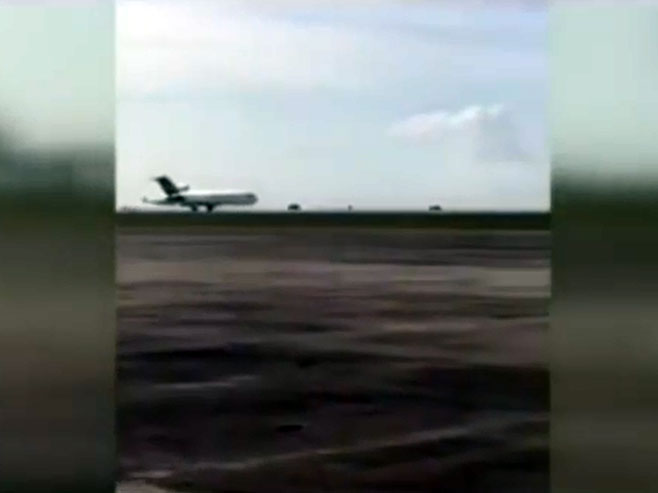 Slijetanje aviona - Foto: Screenshot/YouTube
