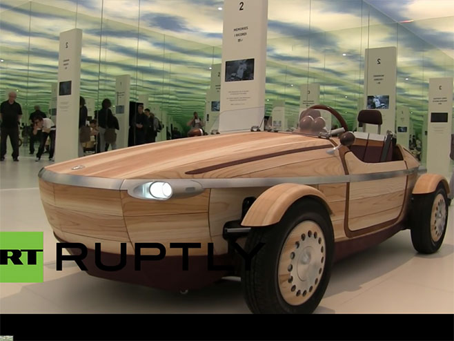 Tojota predstavila auto od drveta - Foto: Screenshot/YouTube