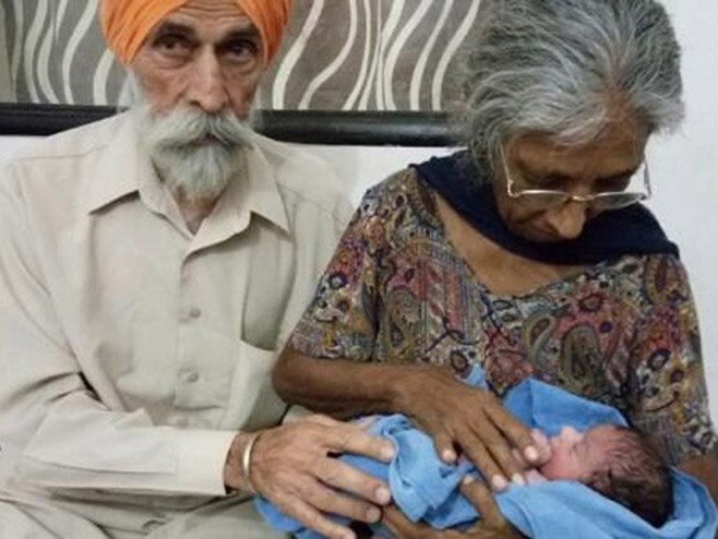 Majka bebe ima 72, a otac 79 godina - Foto: telegraph