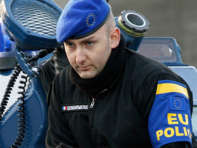 Euleks policija na Kosovu (Foto: AP Photo/ Zveki/ Sputnik) - 