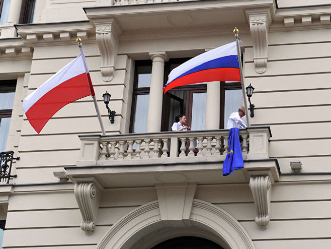 Zastave Poljske i Rusije (Foto: Sputnik/Vladimir Pesnя) - 