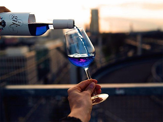 Plavo vino (Foto: Instagram/giklive) - 