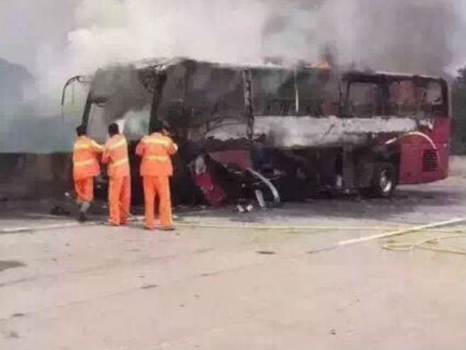 Kina: U zapaljenom autobusu poginulo 30 ljudi (Foto: CCTV NEWS) - 