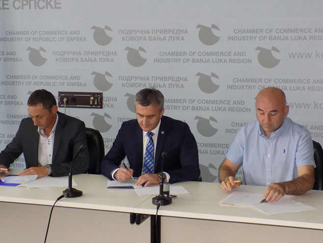 Banja Luka: Potpisivanje Sporazuma osiguravajućih kuća iz RS o uslužnom rješavanju materijalnih šteta - Foto: SRNA