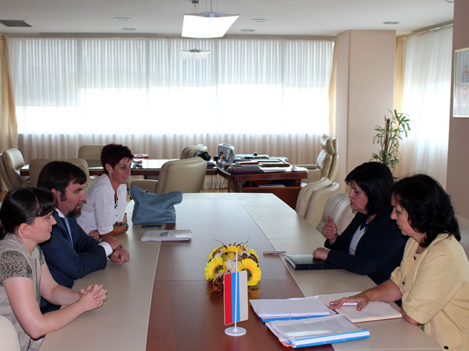 Održan sastanak ministra Srebrenke Golić sa generalnim direktorom Rafinerije ulja Modriča - Foto: RTRS
