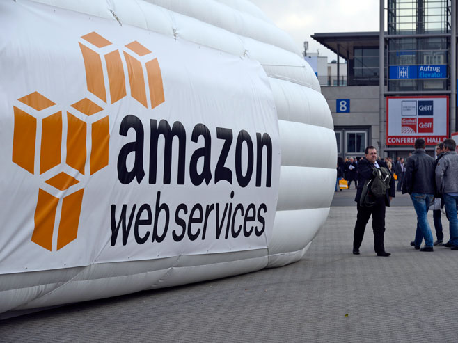 Amazon - veb servis (Foto: epa/Mauritz Antin) - 