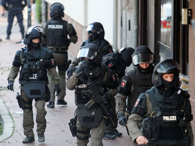 Njemačka policija (Foto: epa/Ingo Wagner) - 