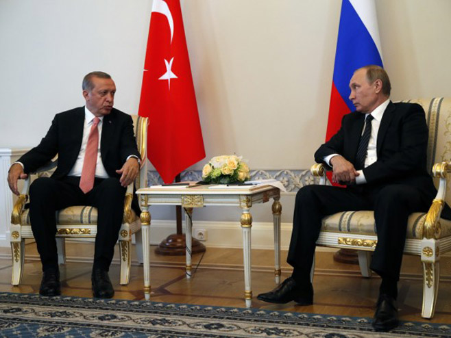 Putin - Erdogan (Foto: epa/Anatoly Maltsev) - 