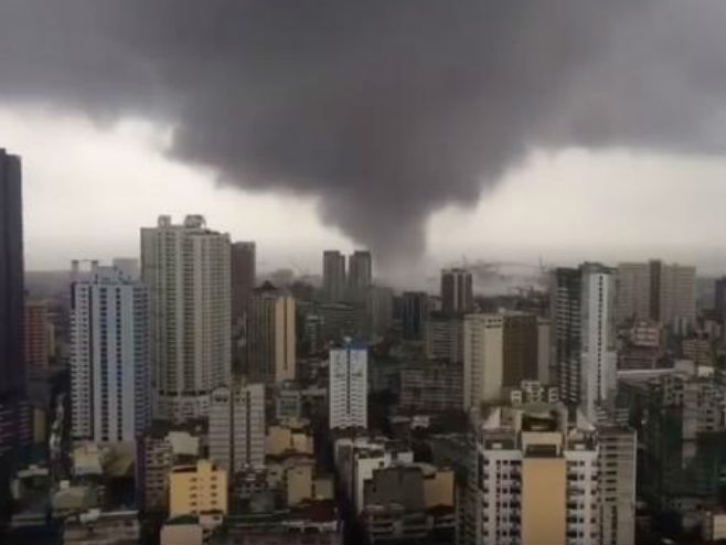 Tornado protutnjao kroz centar milionskog grada - Foto: Screenshot/YouTube