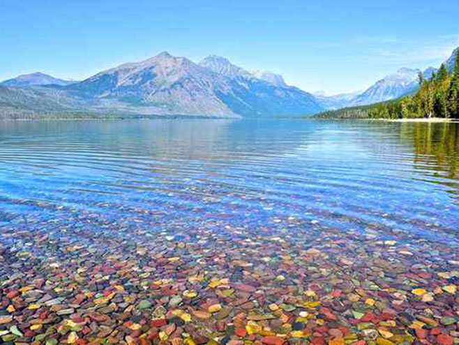 Šareni kamenčići jezera MekDonald (foto:zanimljivostidana.com) - 