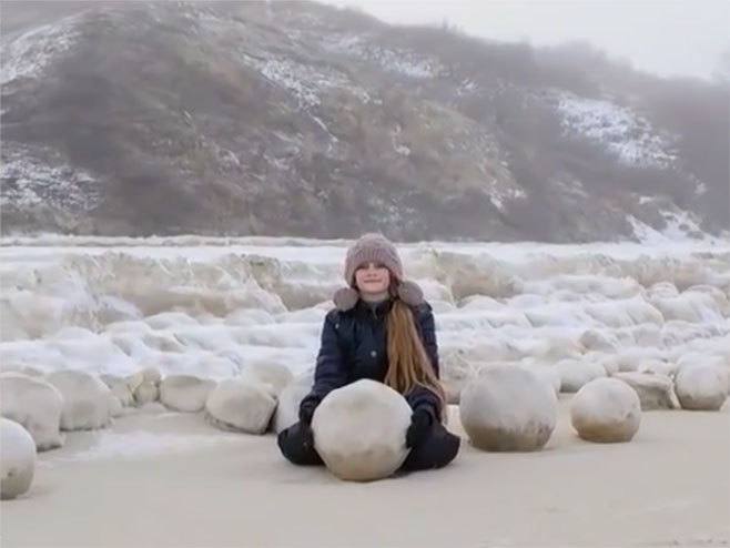 Sibir - čudne ledene kugle - Foto: Screenshot/YouTube