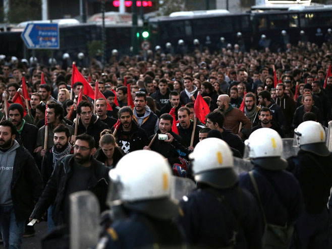 Protesti u Grčkoj (foto: http://www.investing.com/) - 