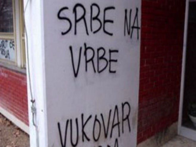 Vukovar-uvredljivi grafiti o Srbima (Foto: Serbianna.com) - 