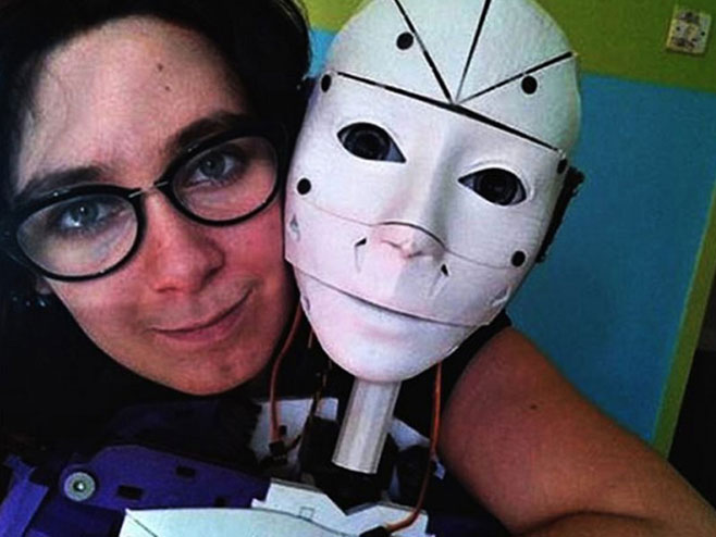 Djevojka napravila robota za kojeg želi da se uda - Foto: nezavisne novine