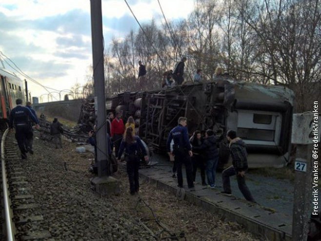 Belgija- u nesreći voza jedna žrtva, 20 povrijeđenih - Foto: RTS