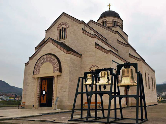 Višegrad - crkvena zvona ispred Hrama svetog cara Lazara - Foto: SRNA