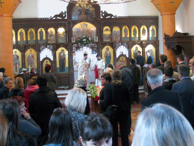 Istočna Ilidža - liturgija - Foto: SRNA