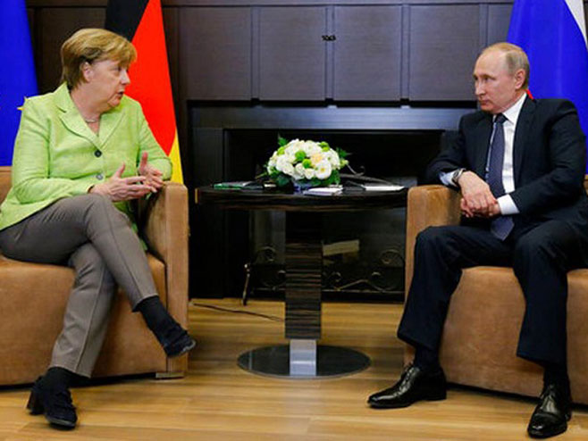 Merkel - Putin - Foto: pravda.ru