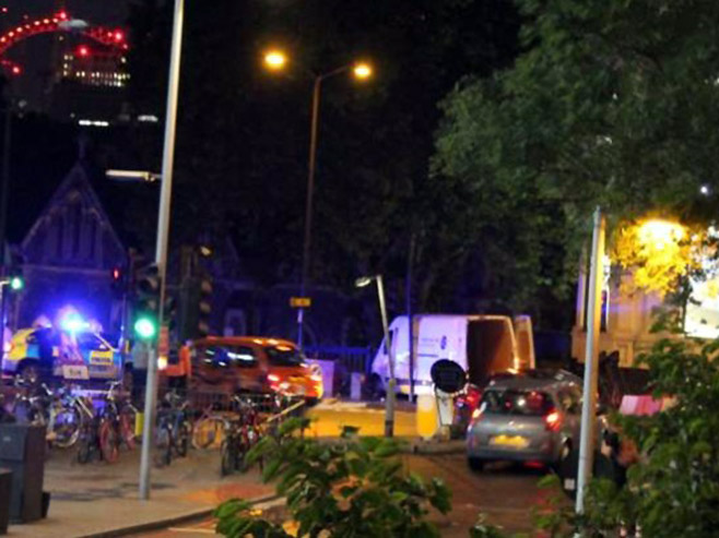Kombi kojim je izvršen napad na mostu (Foto: BBC/H.Attai) - 
